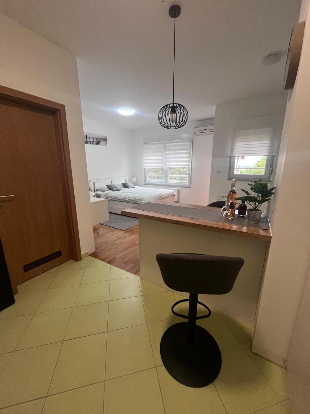 Studio Apartman - Sweet&Little Vrbovec Dış mekan fotoğraf