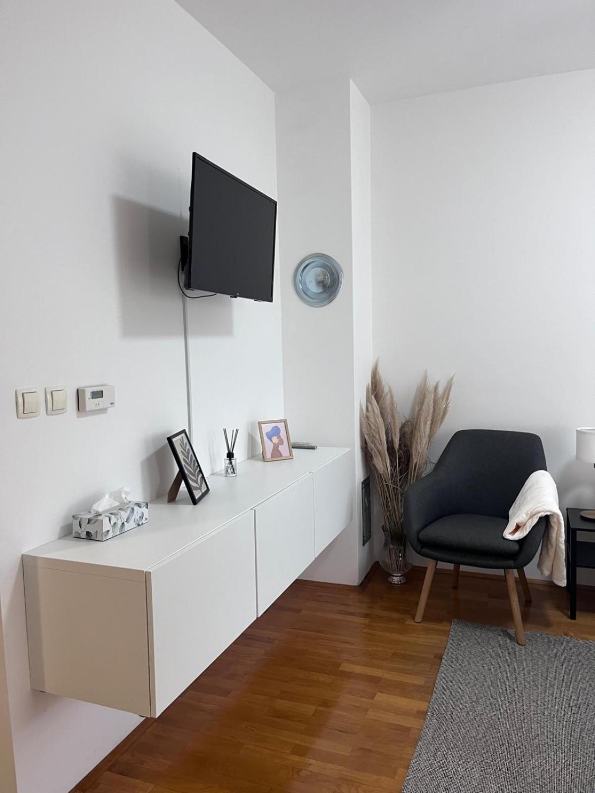 Studio Apartman - Sweet&Little Vrbovec Dış mekan fotoğraf